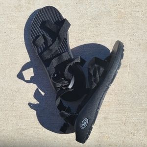 New CHACO BLACK SANDALS
